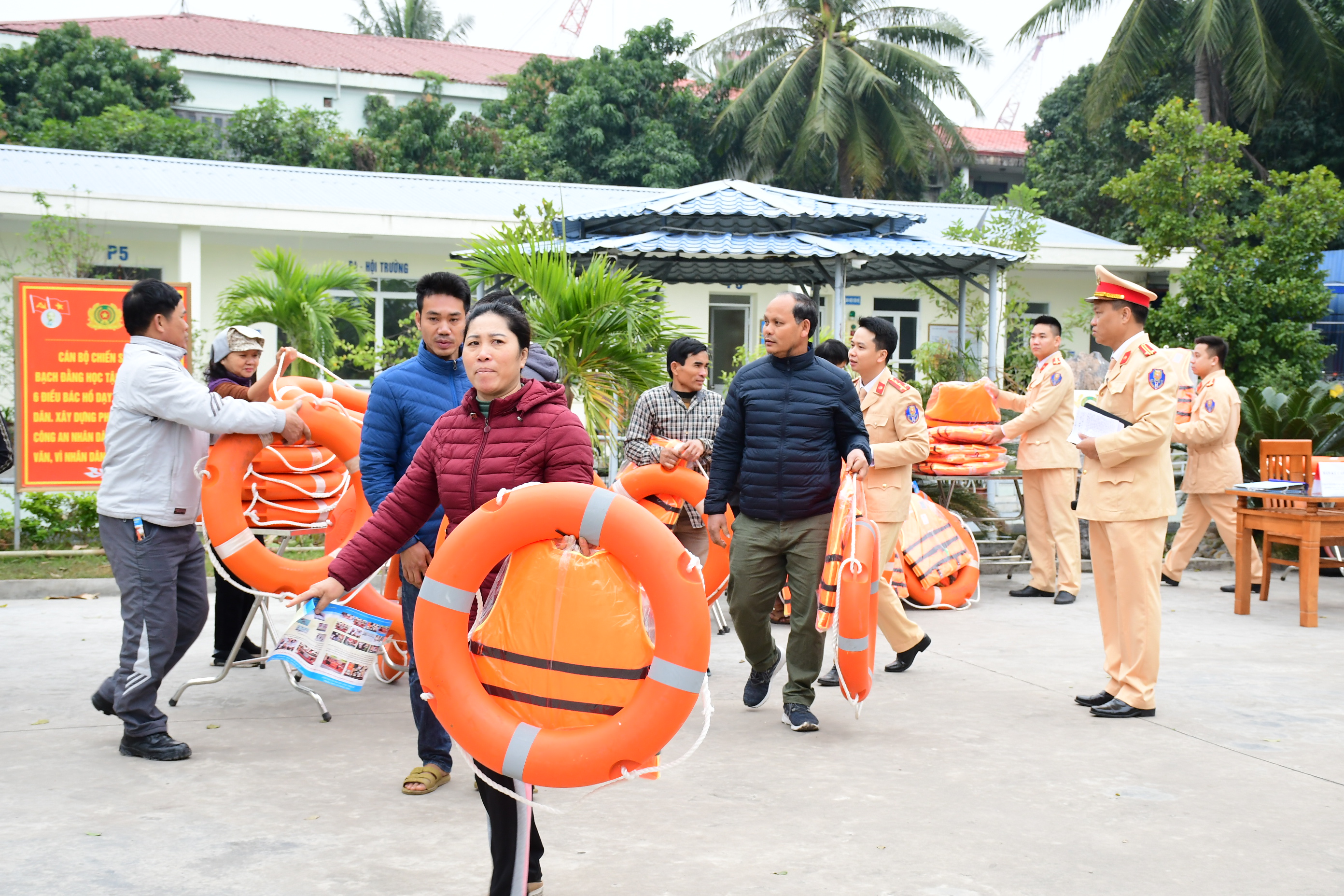 Duy trì liên kết bảo đảm an ninh trật tự, an toàn giao thông bến phà Rừng